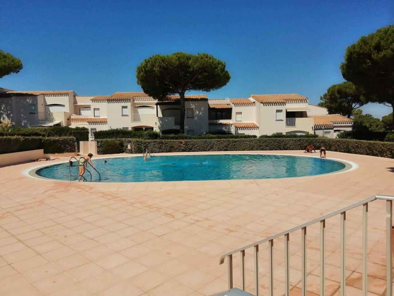 Appartement 4/6 Personnes Plain Pied - 5Min Plage - Piscine En Face Agde Exteriér fotografie